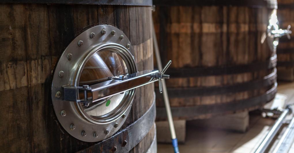 Acetifici e acetaie. In Italia nel 2022 sono stati venduti oltre cento milioni di litri di aceto, di cui  7,2 milioni di Balsamico di Modena Igp 