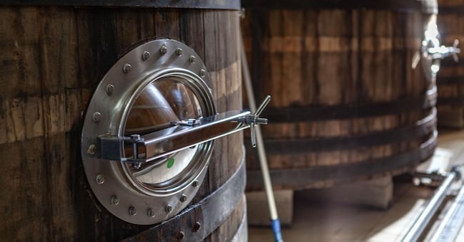 Acetifici e acetaie. In Italia nel 2022 sono stati venduti oltre cento milioni di litri di aceto, di cui  7,2 milioni di Balsamico di Modena Igp
