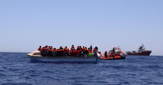 Foto tratta dal profilo twitter Sos Mediterranee (Ansa)