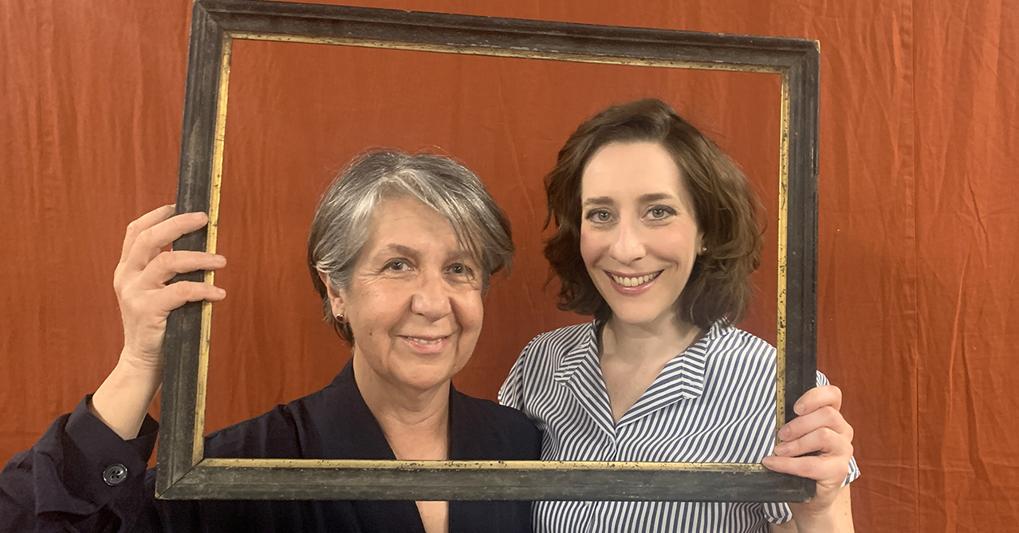 “Un altro lunedì. Storie di acrobatica quotidianità per signore”,  regia di Laura Curino, nella foto le attrici Chiara Magri e Giulia Manzini 