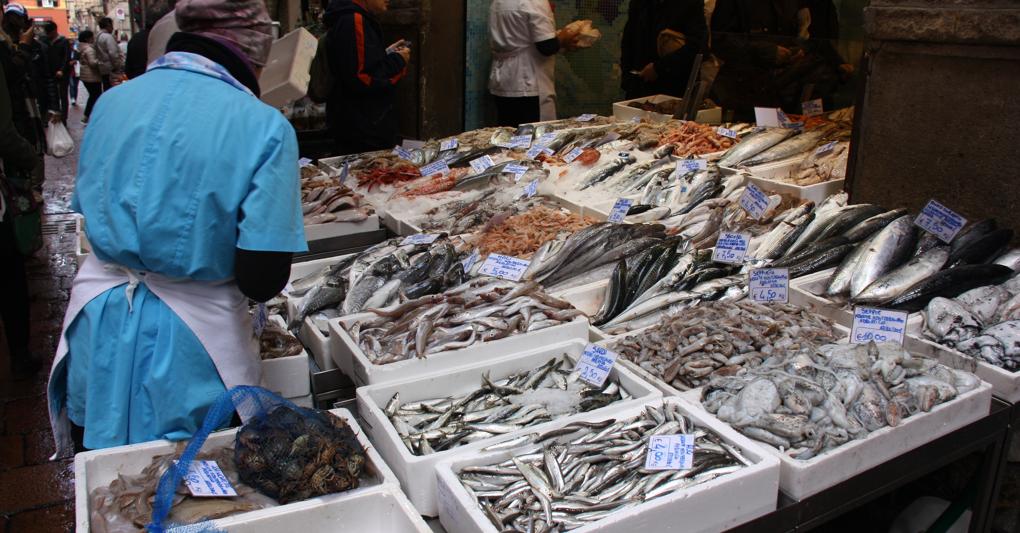 Tornano a crescere, in controtendenza, i consumi di pesce fresco 