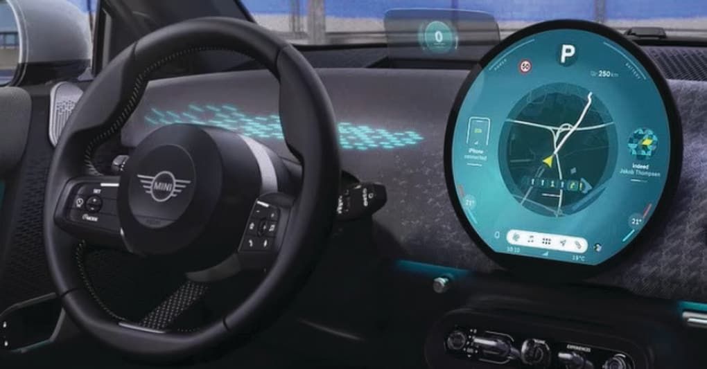 Open source. La nuova Mini mantiene la strumentazione circolare ma il display è alimentato da un sistema operativo Android Automotive nella versione con licenza libera 