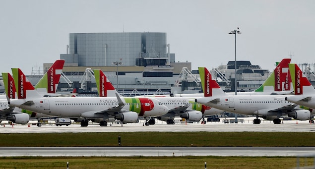 FILE PHOTO: TAP planes are seen at Lisbon's airport, Portugal April 1, 2020. REUTERS/Rafael Marchante/File Photo