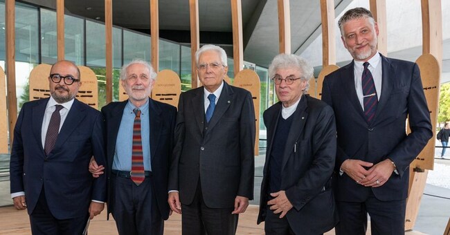 L’inaugurazione. Da sinistra: Gennaro Sangiuliano, Emilio Isgrò, Sergio Mattarella, Mario Botta e Alessandro Giuli