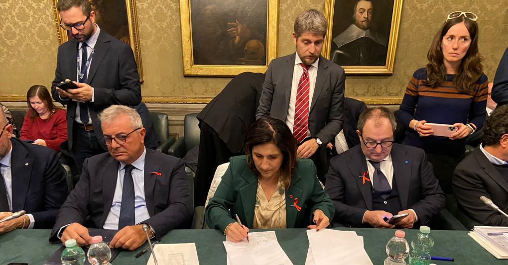 Nuovo contratto bancari: più soldi, meno ore, più formazione