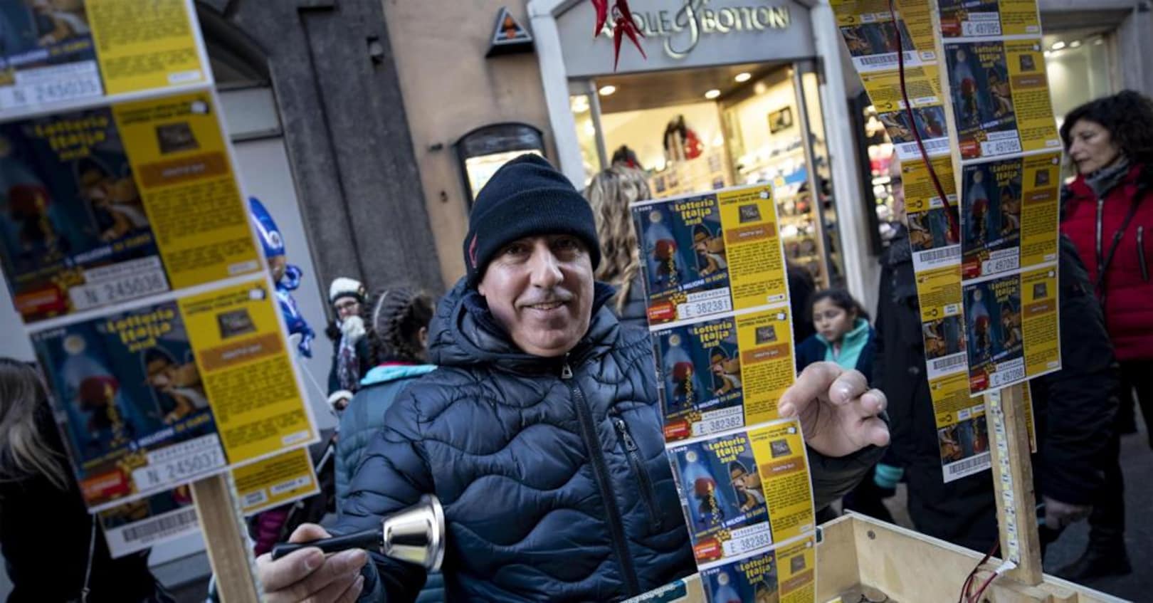 La lotteria della Befana torna di moda, vendite biglietti verso quota 6,6 milioni: +10% rispetto al 2022