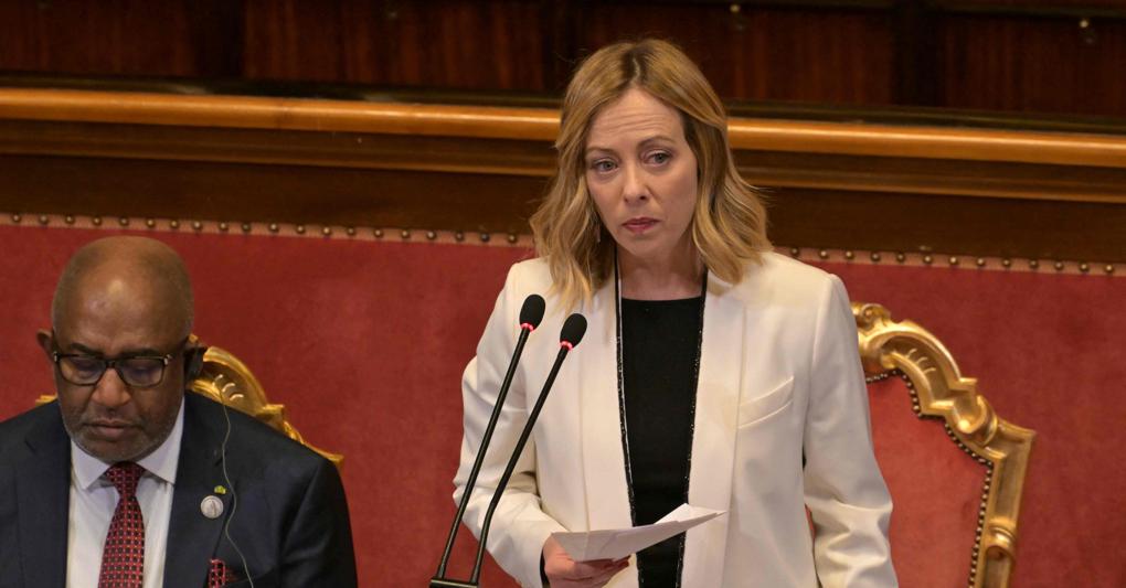 Il presidente dell’Unione africana Azali Assoumani e la premier Giorgia Meloni (Afp) 