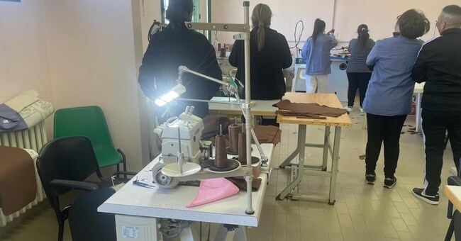 Il laboratorio di sartoria del Carcere di Santa Maria Capua Vetere