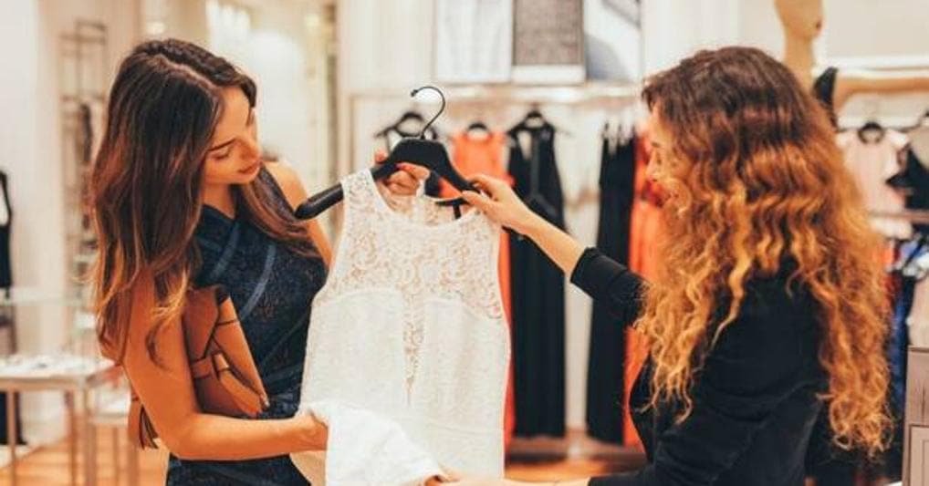 Commercio, rinnovato il contratto per 3 milioni di persone: 240 euro di aumento