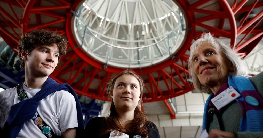 Greta Thunberg alla sentenza della Corte (Reuters) 