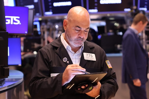 NEW YORK, NEW YORK - SEPTEMBER 04: Traders work on the floor of the New York Stock Exchange during morning trading on September 04, 2024 in New York City. Stocks opened up mixed a day after beginning the month off with losses with the Dow Jones losing over 600 and Nasdaq closing with a 3.26% loss. All three indexes had their worst days since Aug. 5. Michael M. Santiago/Getty Images/AFP (Photo by Michael M. Santiago / GETTY IMAGES NORTH AMERICA / Getty Images via AFP)