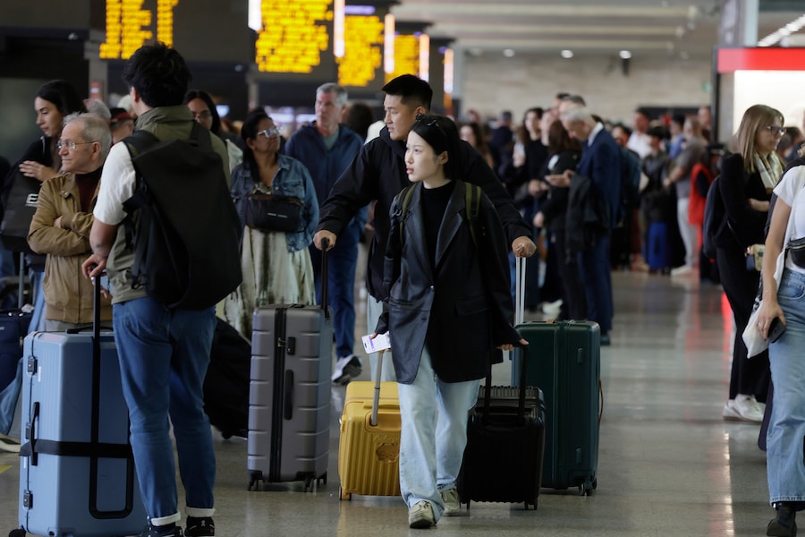Sciopero dei Trasporti alla stazione Termini (LaPresse)
