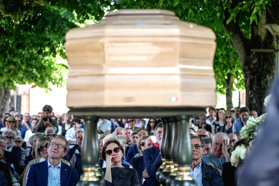 La sorella di Carlo Petrini (Ansa)