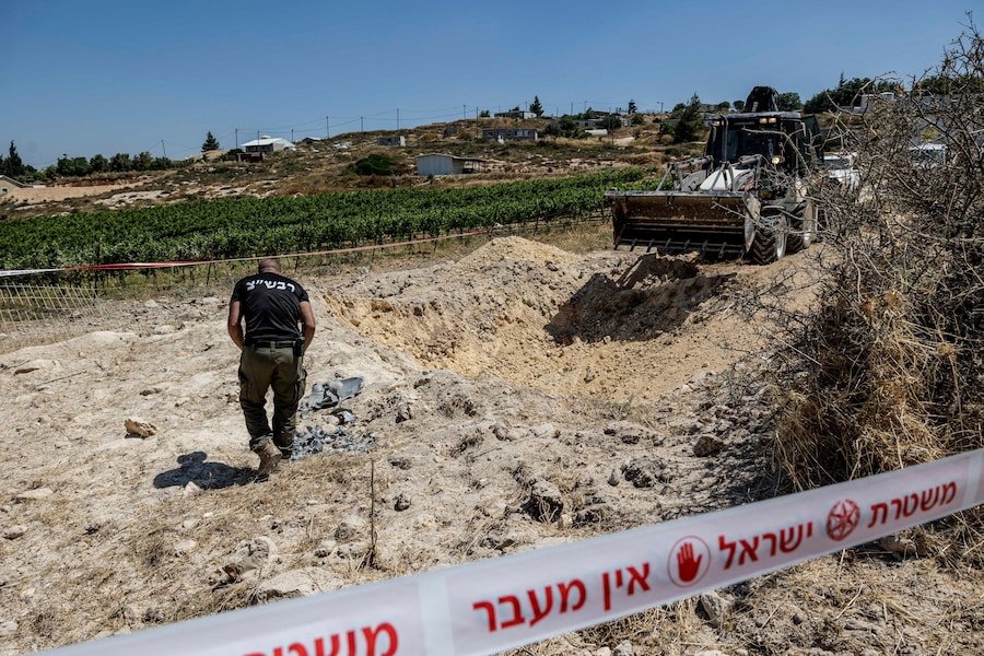 An Israeli security personnel inspects an impact site, after Iran launched missiles towards Israel, in an Israeli settlement in the Israeli-occupied West Bank, June 8, 2026. REUTERS/Naama Stern (REUTERS)