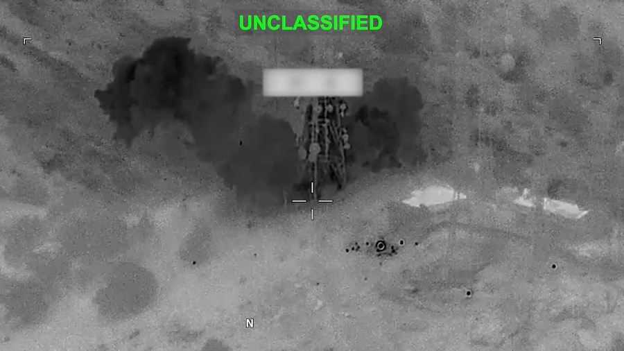 Il fumo si alza da un'esplosione in una località sconosciuta, durante quelli che il Comando Centrale degli Stati Uniti (CENTCOM) definisce attacchi contro l'Iran, in questo fotogramma tratto da un video diffuso il 17 luglio 2026. Comando Centrale degli Stati Uniti/Materiale fornito tramite REUTERS (via REUTERS)