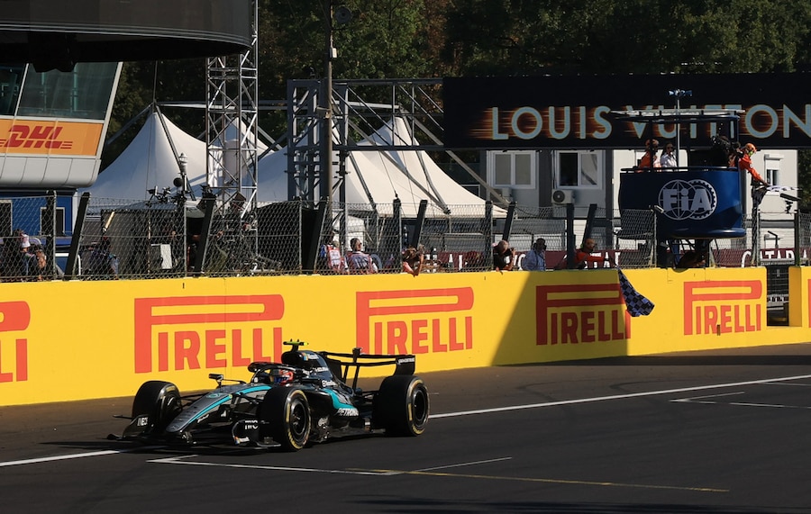Formula One F1 - Italian Grand Prix - Autodromo Nazionale Monza, Monza, Italy - September 6, 2026 Mercedes' Andrea Kimi Antonelli crosses the finish line to win the race REUTERS/Claudia Greco (REUTERS)