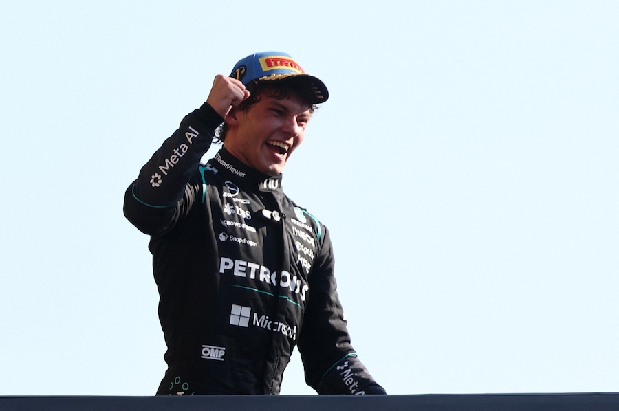 Formula One F1 - Italian Grand Prix - Autodromo Nazionale Monza, Monza, Italy - September 6, 2026 Mercedes' Andrea Kimi Antonelli celebrates on the podium after winning the race, becoming the first Italian driver to win the Grand Prix in 60 years. REUTERS/Jakub Porzycki (REUTERS)