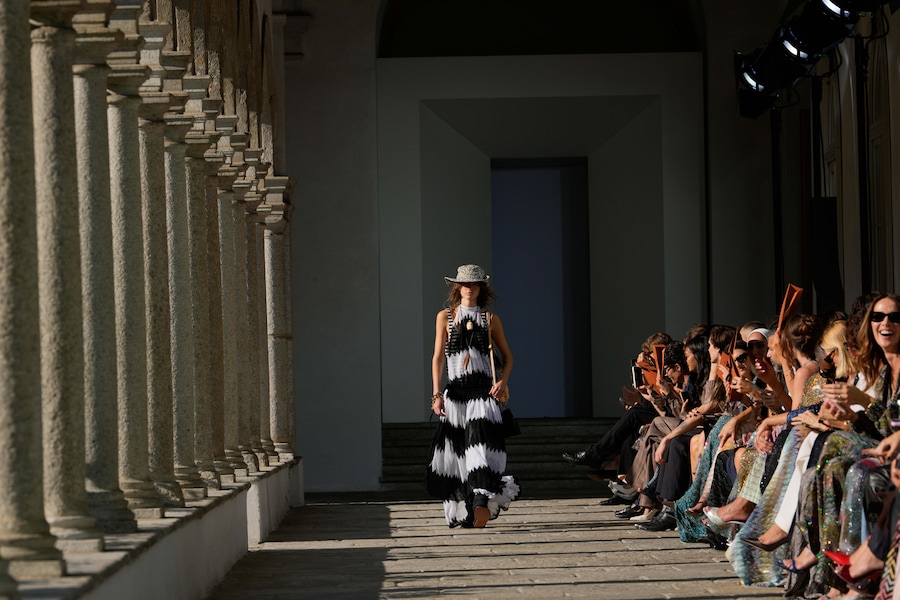 A model wears a creation part of the Missoni women's Spring-Summer 2027 collection, presented in Milan, Italy, Wednesday, Sept. 23, 2026. (AP Photo/Luca Bruno) (APN)