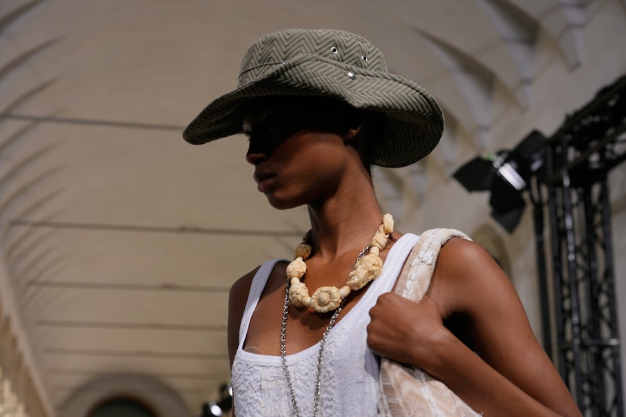 A model wears a creation part of the Missoni women's Spring-Summer 2027 collection, presented in Milan, Italy, Wednesday, Sept. 23, 2026. (AP Photo/Luca Bruno) (APN)