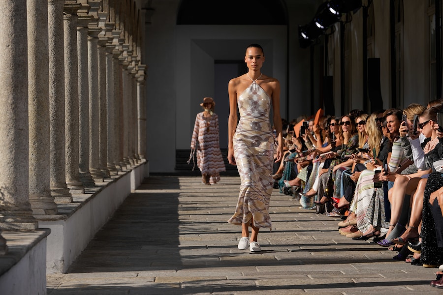 A model wears a creation part of the Missoni women's Spring-Summer 2027 collection, presented in Milan, Italy, Wednesday, Sept. 23, 2026. (AP Photo/Luca Bruno) (APN)