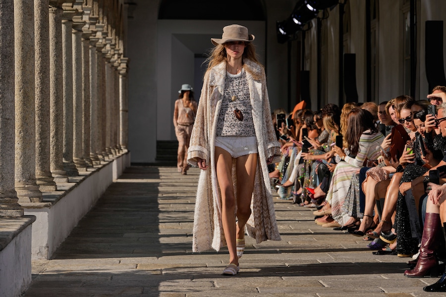 A model wears a creation part of the Missoni women's Spring-Summer 2027 collection, presented in Milan, Italy, Wednesday, Sept. 23, 2026. (AP Photo/Luca Bruno) (APN)