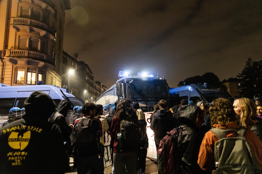Dopo Conferenza organizzata da Torino per Gaza intitolata “La fine del genocidio è la fine del sionismo. 3 anni dal 7 ottobre, 78 anni di resistenza” al Campus Einaudi” è partita un corteo per le vie del quartiere controllato dalla polizia senza particolari incidenti. Mercoledì 07 ottobre 2026 - ( Photo Mauro Ujetto / LaPresse ) (LAPRESSE)