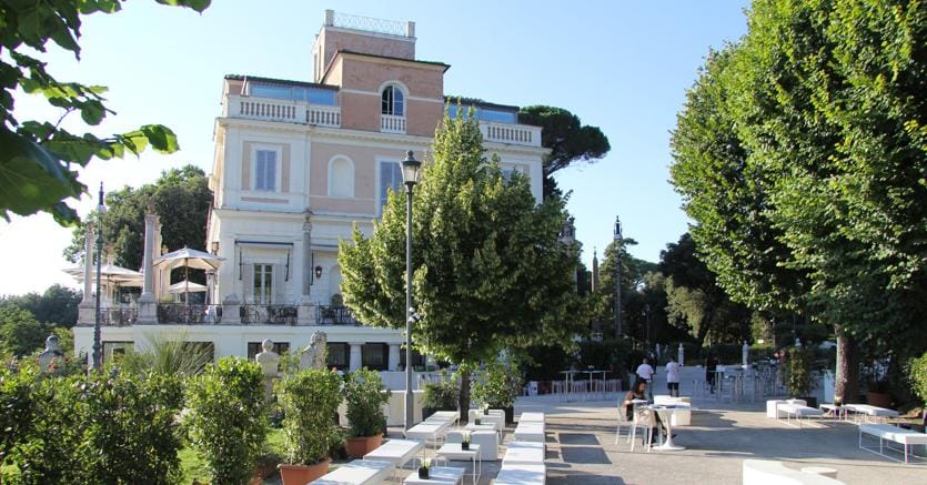 Vista - Casina Valadier. Simbolo romano