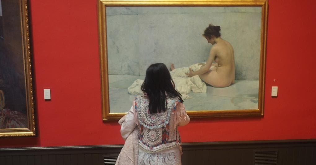 Una visitatrice all’interno del Museo Sorolla 