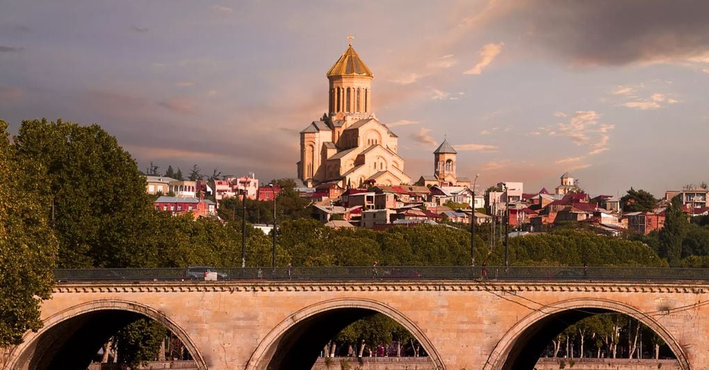 Tbilisi intrigante e misteriosa porta di accesso alla Georgia