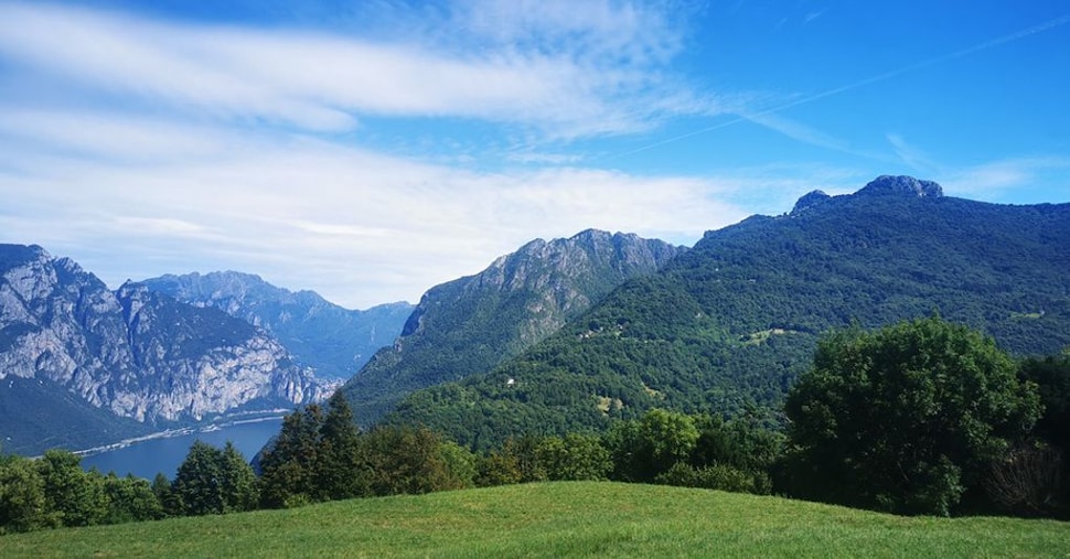Quel ramo del Lago di Como… a ritmo lento fra spiagge e sentieri