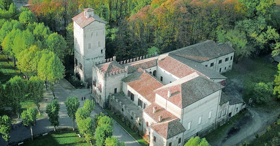 Emilia in bicicletta: 360 chilometri tra castelli, vie storiche e borghi medioevali (da far anche a tappe)