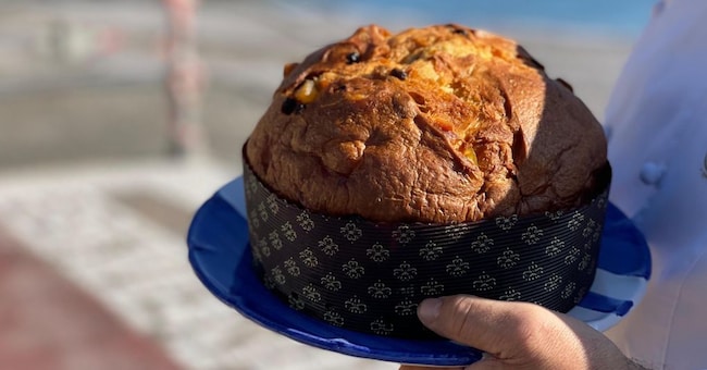 Il panettone di Sal De Riso sulla spiaggia di Minori