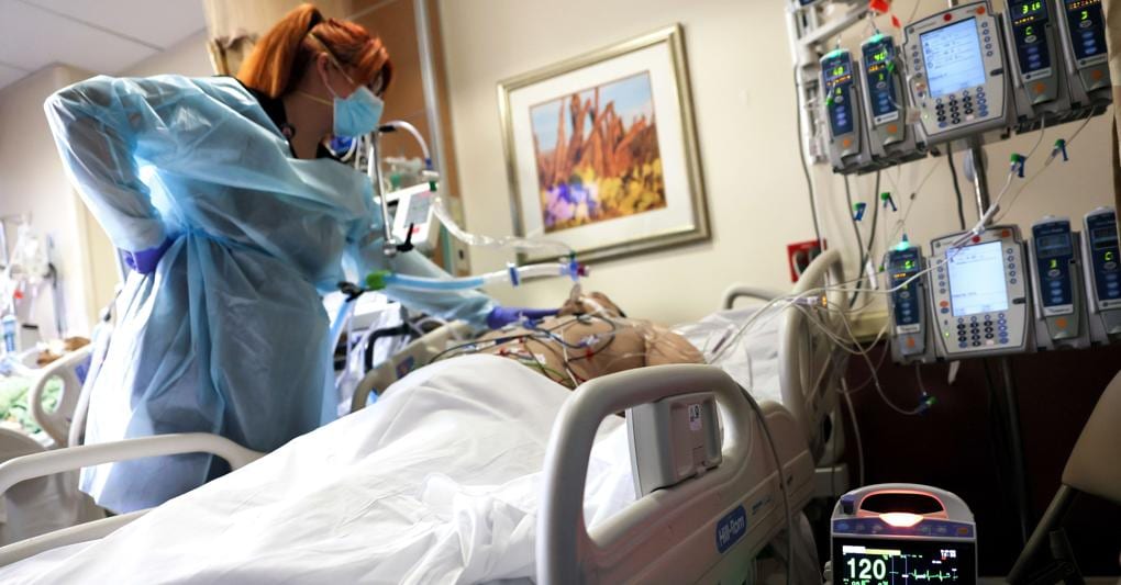 Reparto Covid in un ospedale di San Bernardino, California (Afp) 