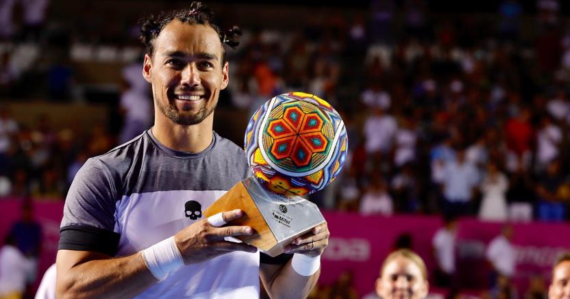Fabio Fognini alza il trofeo di Los Cabos dopo aver sconfitto Juan Martin Del Potro (Epa)