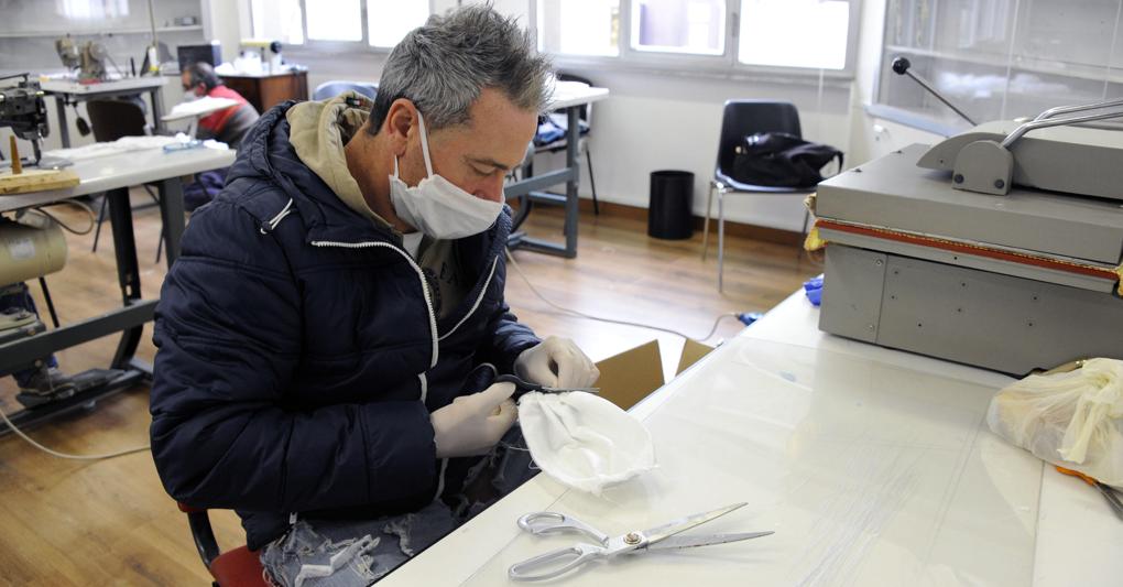 Dopo la call del Politecnico di Bari numerose aziende pugliesi ora producono mascherine 