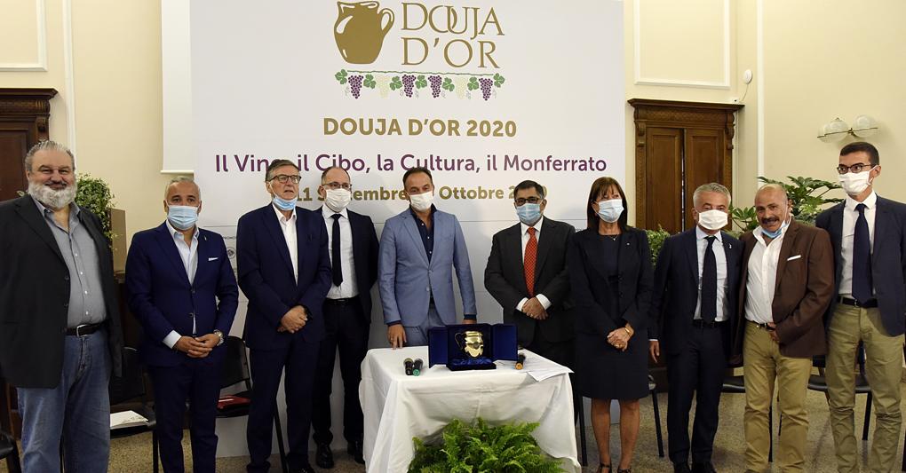 Vini premiati. L'anno scorso sono state oltre 700 le etichette in concorso,  con 268 vini premiati e quasi 300 aziende vitivinicole coinvolte. 