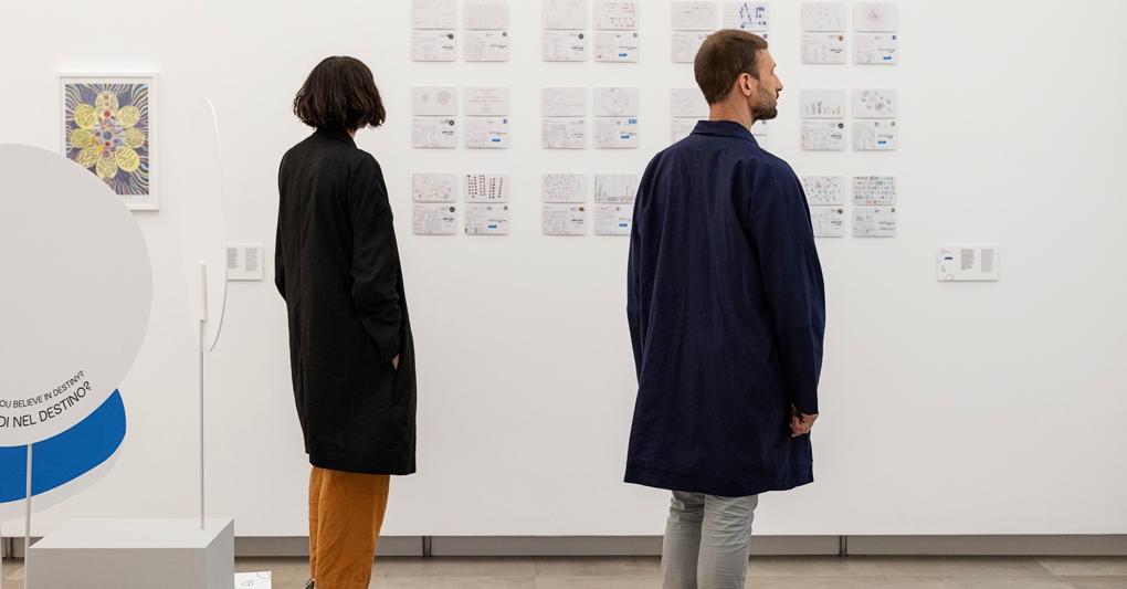 La sede. Il Circolo è ospitato all'interno di Palazzo Costa Carrù della Trinità, circa 500 mq con sala mostre, sala talk, cortile e biblioteca del design 