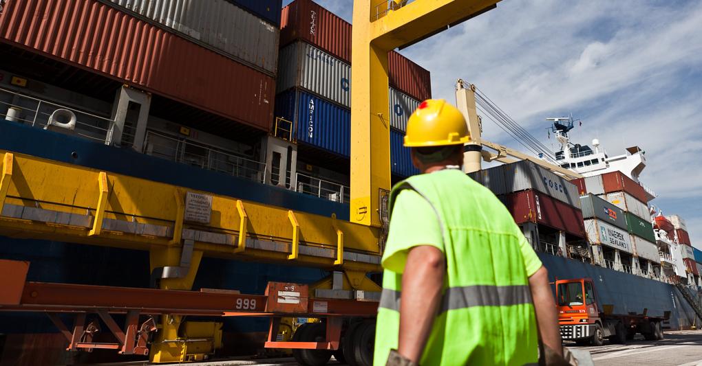 La concorrenza del Sud Est. le imprese venete sono pronte a far ripartire l'export, ma la ripresa è frenata dai problemi di approvvigionamento di materie prime dai Paesi dove la produzione è già ripartita 