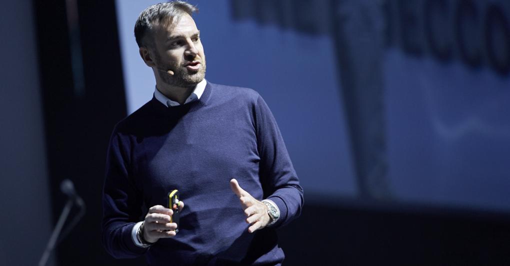 Andrea Malacrida. È autore di “Immaginare il lavoro. Il mondo di ieri le sfide di domani” 