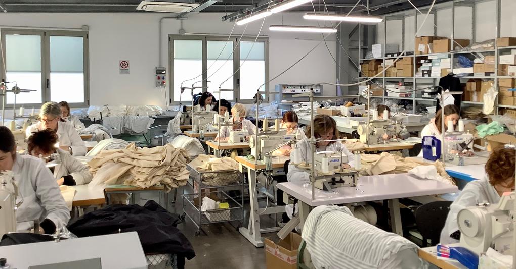 Lavorazioni nell’azienda di camicie Sipaff 