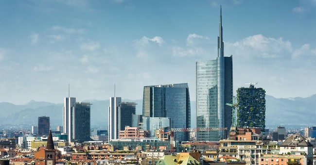 Sotto la Madonnina. A Milano, complessivamente, il Pnrr - più il fondo complementare - vale 886,73 milioni, da usare ovviamente entro il 2026