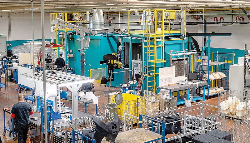 Azienda storica. Fondata da Franco Acerbis nel 1973, oggi la Acerbis è un'azienda familiare con all'attivo una vasta gamma di componenti per le due ruote compresi accessori, abbigliamento e protezioni per i motociclisti 