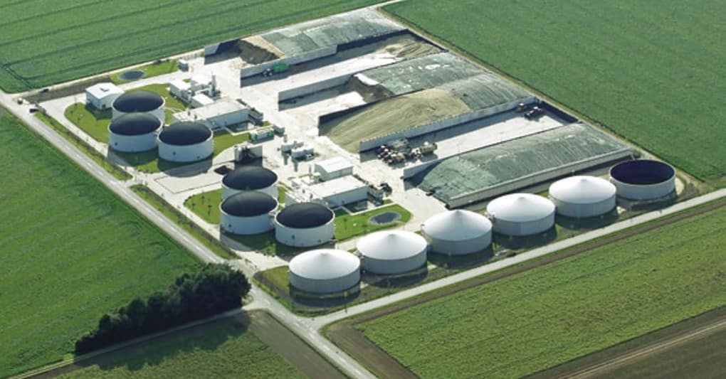 I progetti  a Teramo. In alto il biodigestore, che sta sorgendo a Carapollo, un investimento da 28 milioni di euro.  