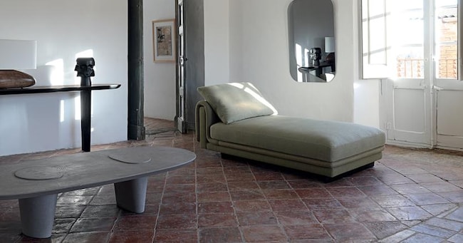 Roche Bobois Underline, chaise longue della collezione Nativ, design Raphael Navot 