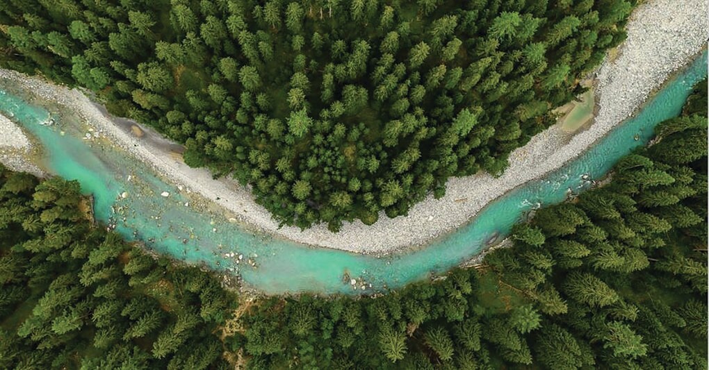 L’Oréal for the Future. Il gruppo prevede che entro il 2025 tutti i siti diventeranno carbon neutral, migliorando l’efficienza energetica e utilizzando il 100% di energia rinnovabile 