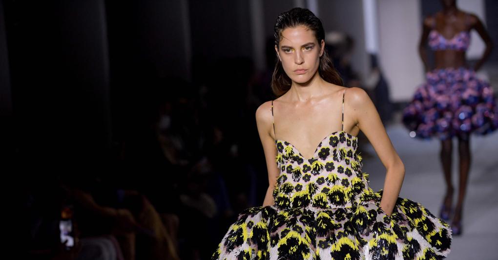 Un look Lanvin PE 2022 