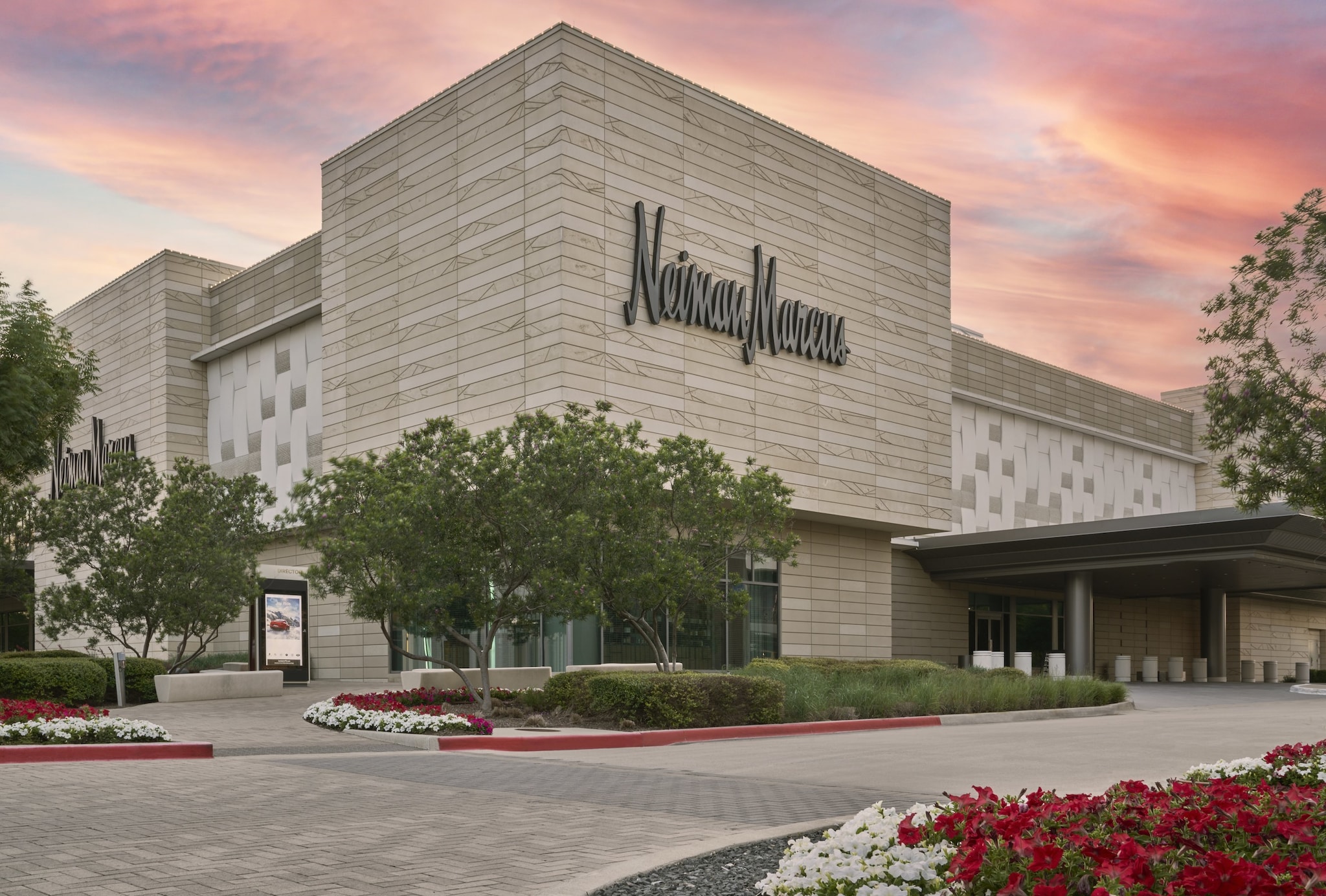 (Neiman Marcus Group)