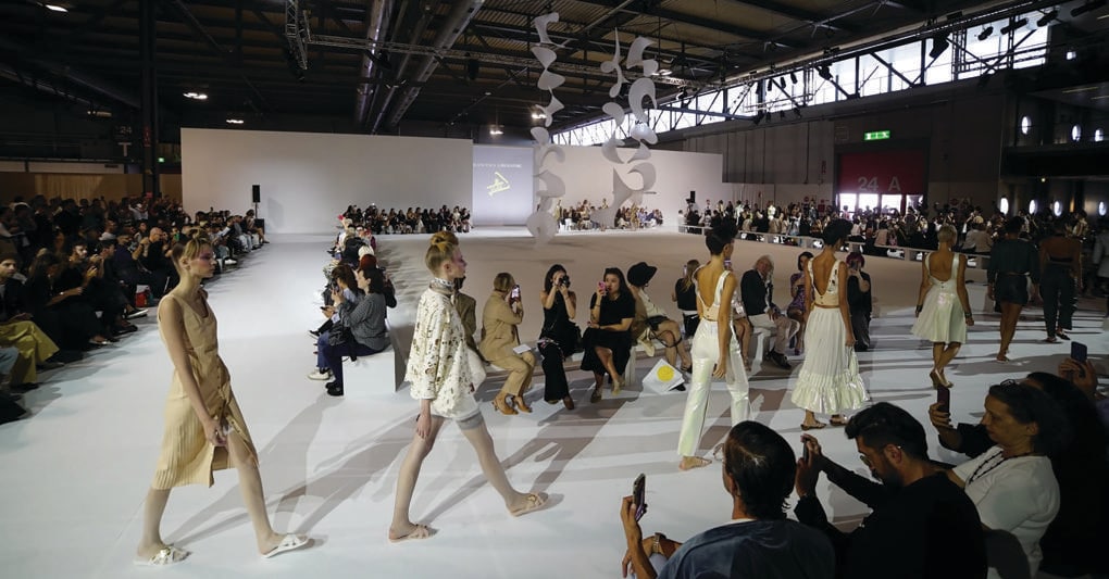 Milano fashion week, giovani protagonisti tra sfilate benefiche e incontri  con i buyer - Il Sole 24 ORE