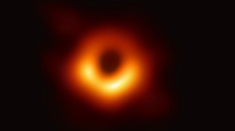 La prima immagine reale del buco nero Messier 87 nella storia La prima immagine reale del buco nero Messier 87 nella storia