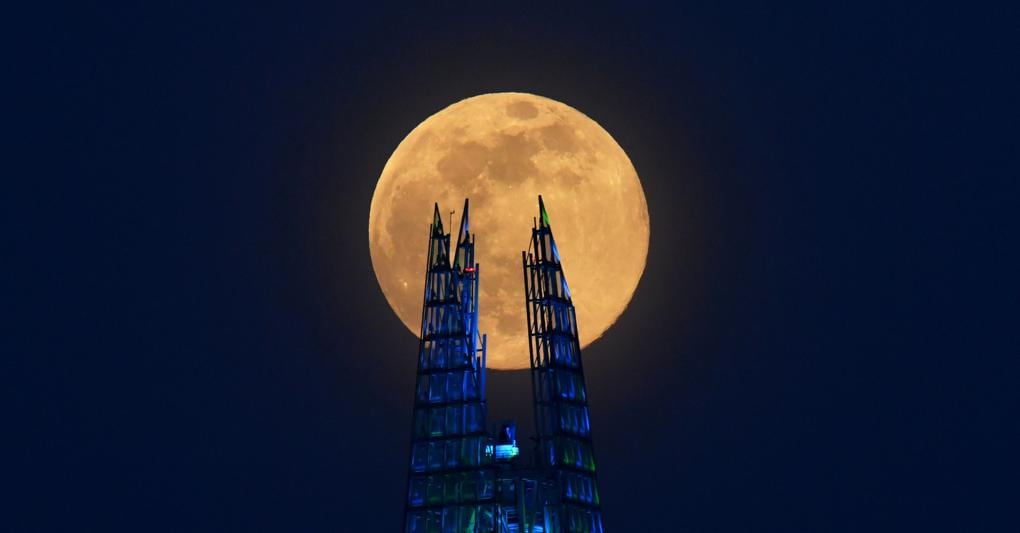 Di chi è la Luna? Usa e Cina si scontrano anche sulle risorse lunari